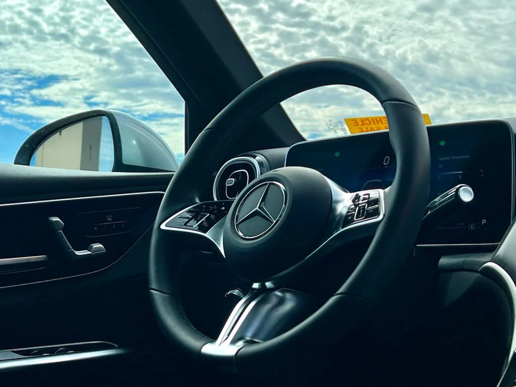 Certified Used 2026  Mercedes-Benz GLC 300 image 9