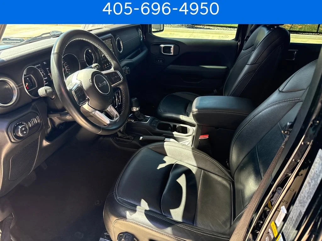 Pre-Owned 2022 Jeep Gladiator Overland
