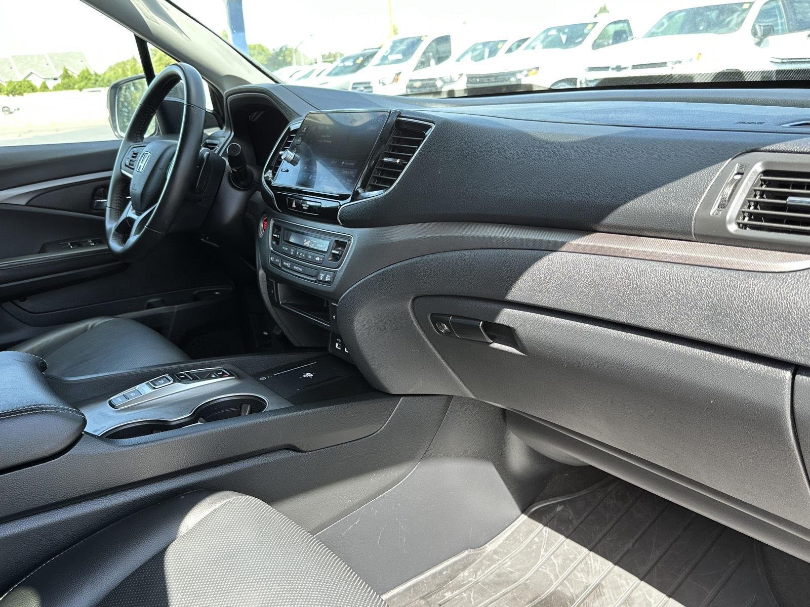 Used 2026 White Honda RTL image 37
