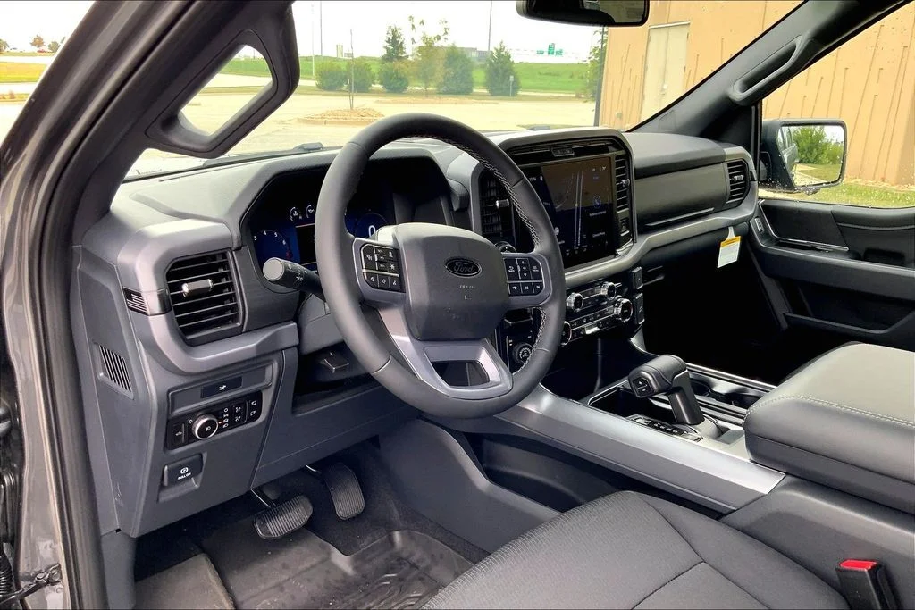 New 2026 Gray Ford XLT image 6