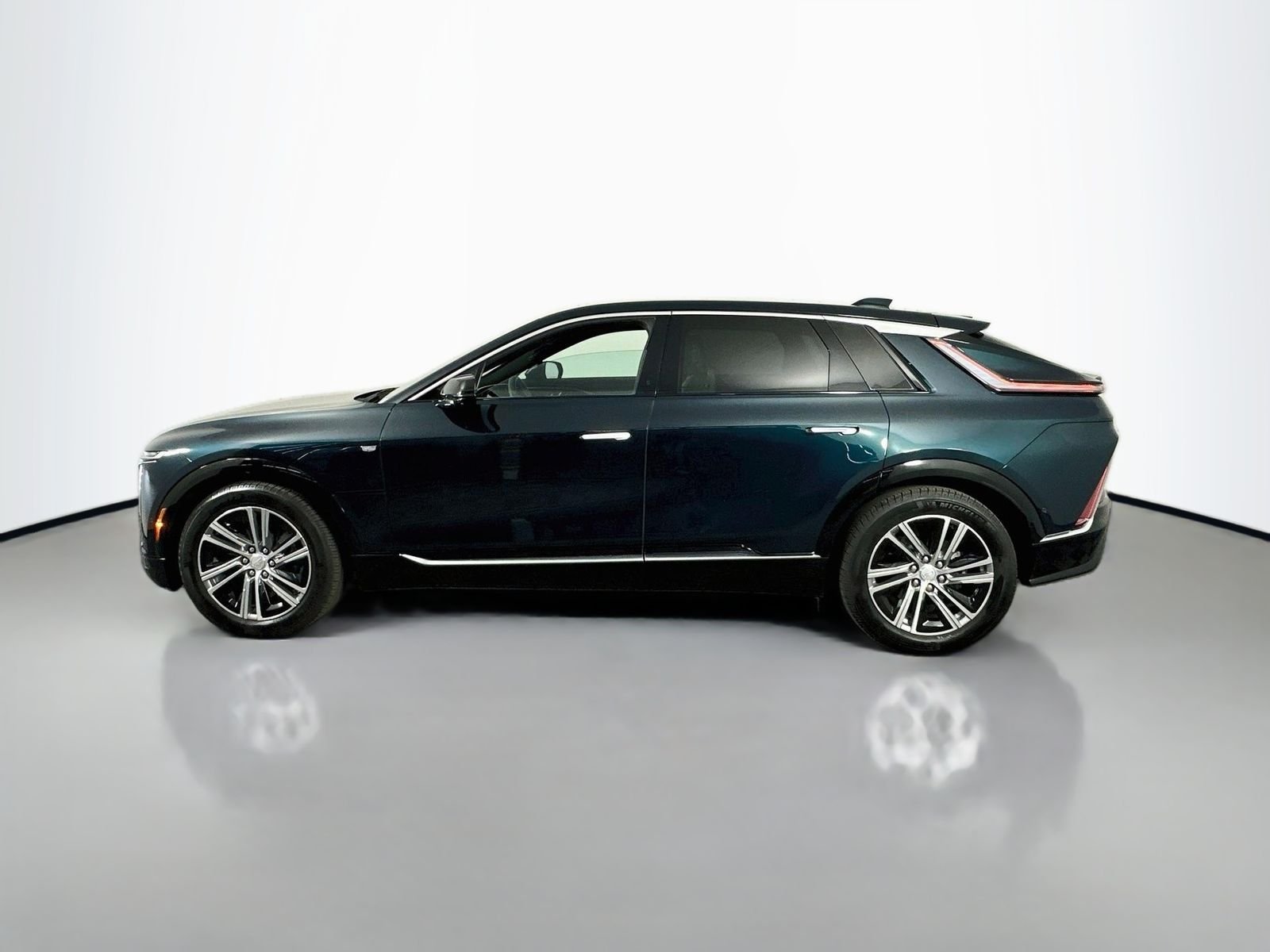 Used 2024 Emerald Lake Metallic Cadillac Luxury image 4
