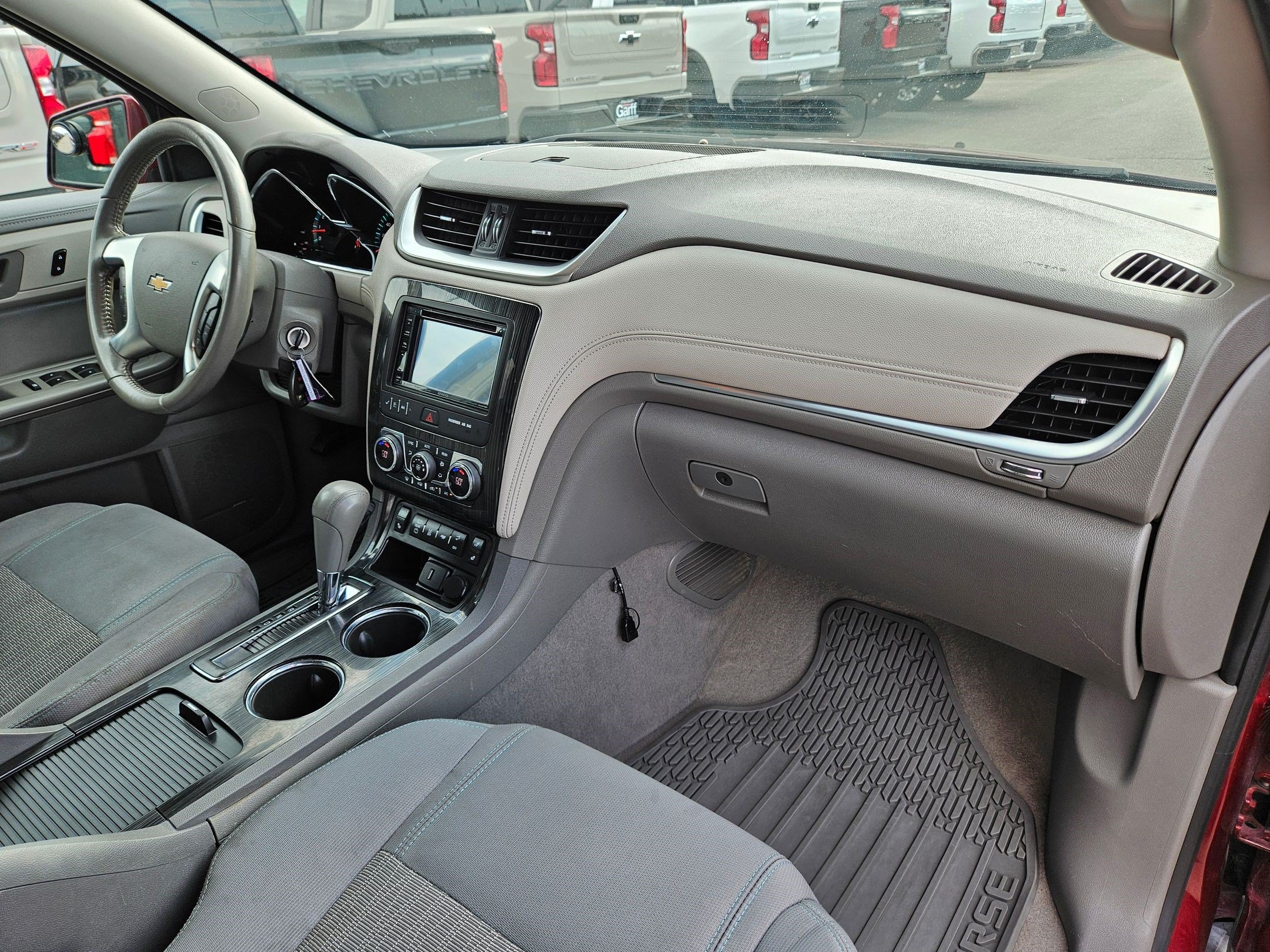 Used 2015 Siren Red Tintcoat Chevrolet LT image 31