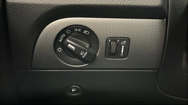 Used 2018 DB Black Clearcoat Dodge R/T image 36