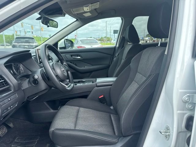 Used 2024 Everest White Pearl Nissan SV image 10