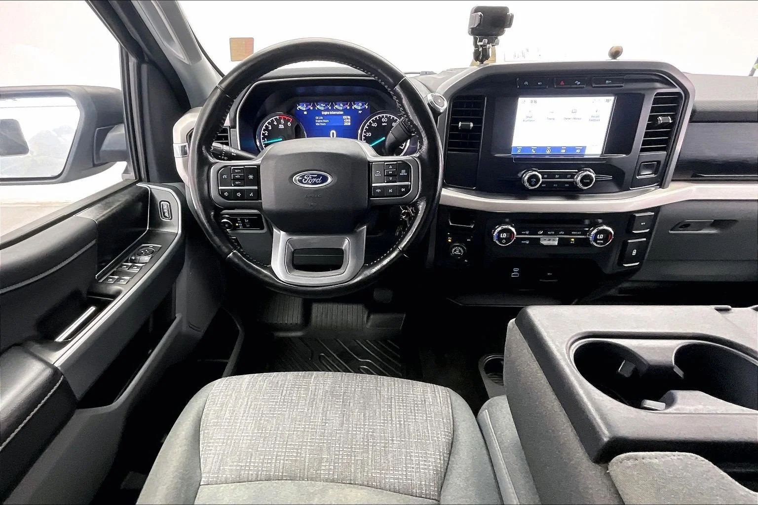 Used 2021 Oxford White Ford XLT image 4
