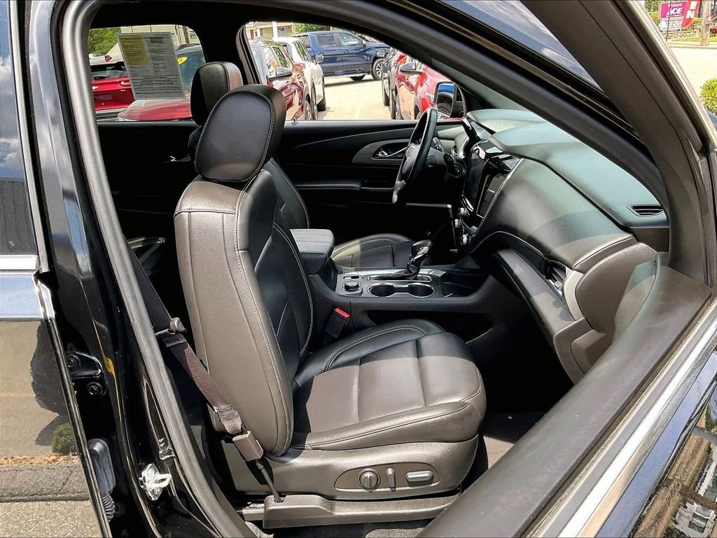 Used 2023 Mosaic Black Metallic Chevrolet LT Leather image 11