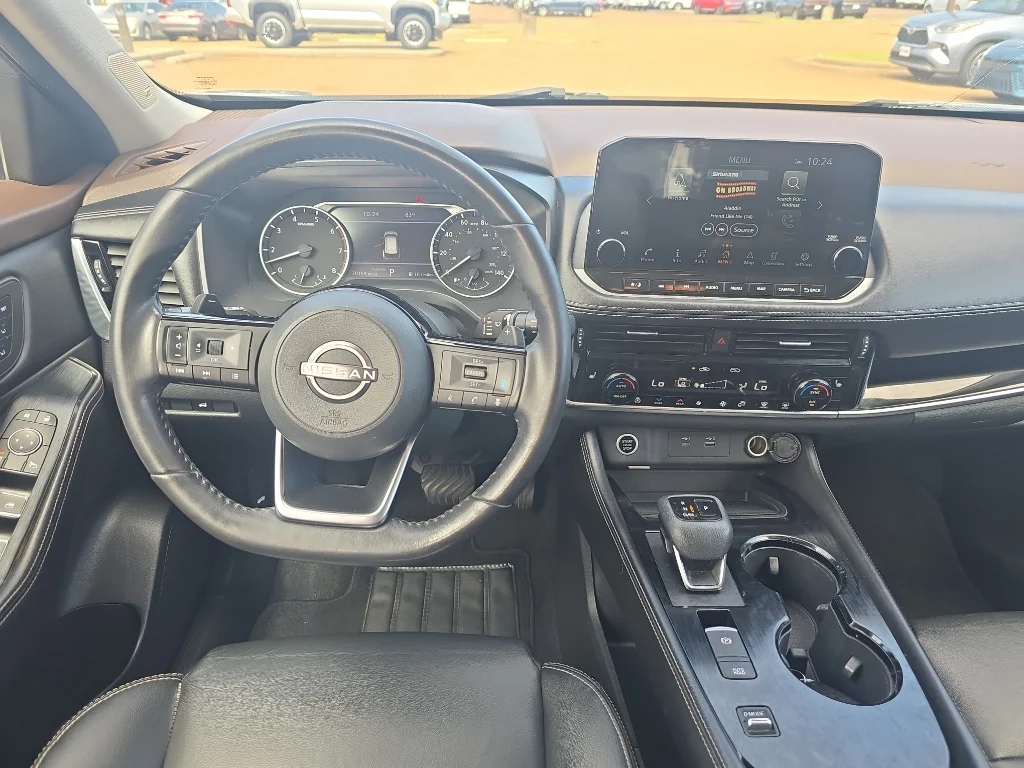 Used 2023 Boulder Gray Pearl Nissan SL image 5