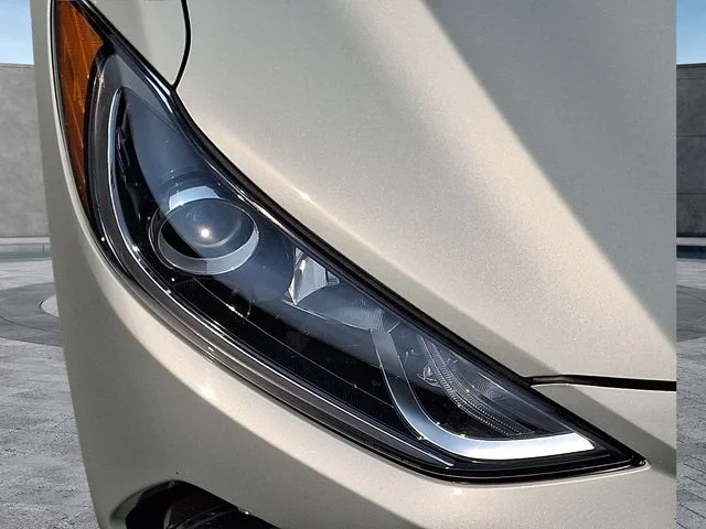 Used 2017 Beige Hyundai Value Edition image 9