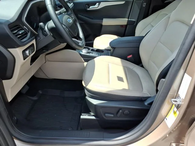 Used 2020 Gold Ford SEL image 18
