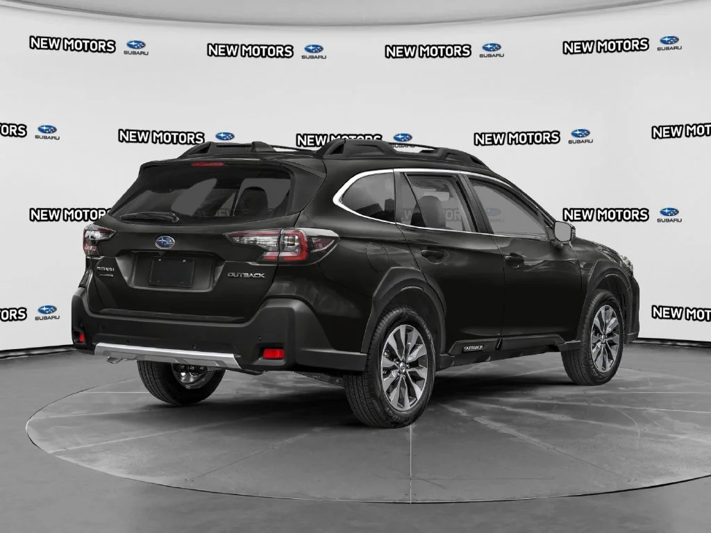 Used 2025 Crystal Black Silica Subaru Limited image 2