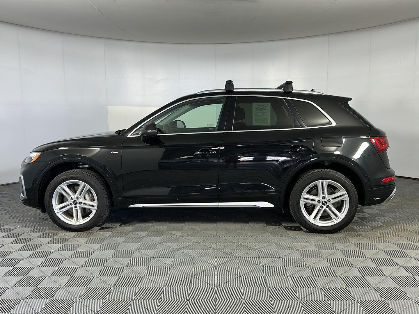 Used 2025 Mythos Black Metallic Audi S line Premium image 4