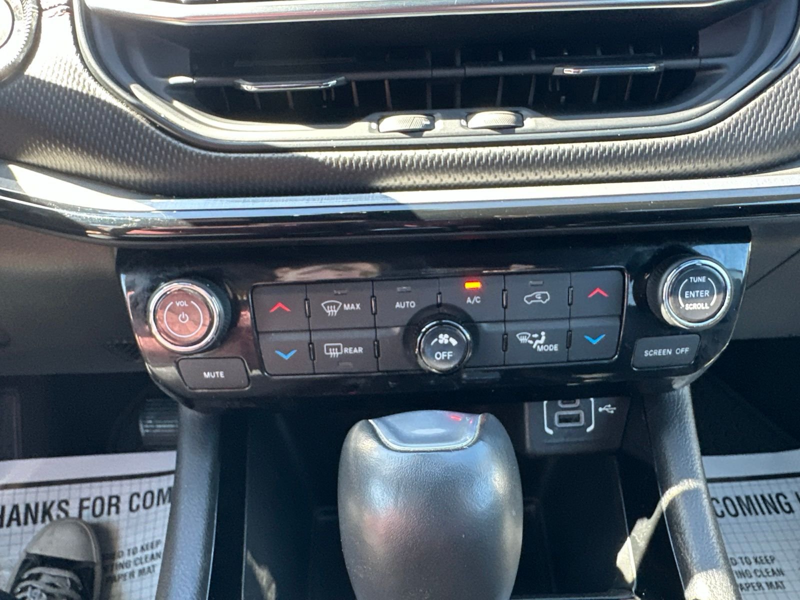 Used 2024 Silver Jeep Trailhawk image 62