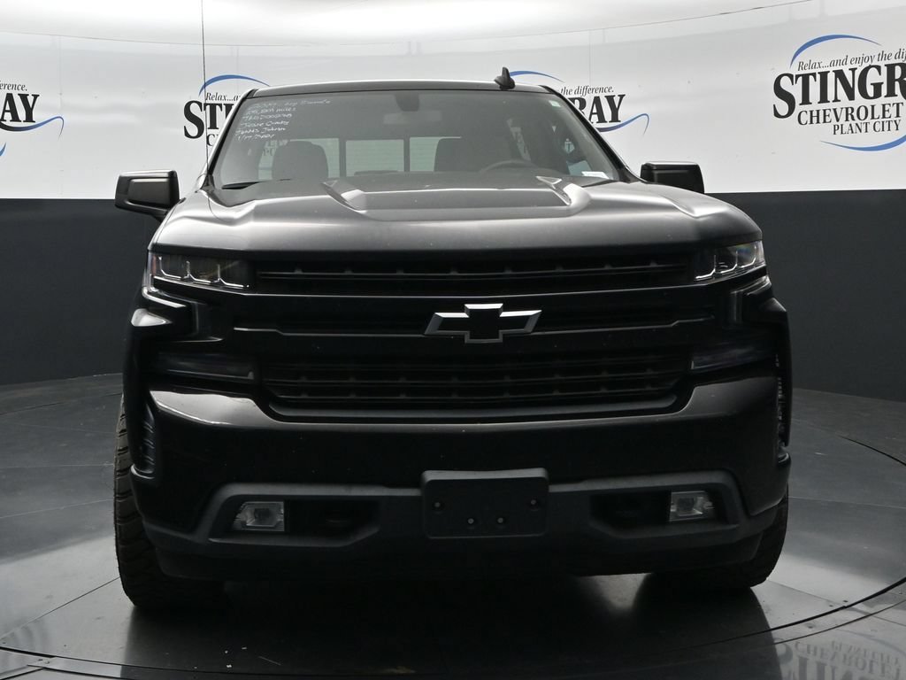 Used 2019 BLACK Chevrolet RST image 2