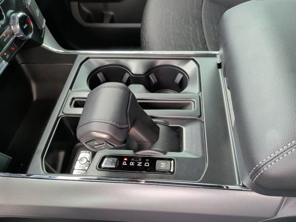 New 2026 Carbonized Gray Metallic Ford XLT image 32