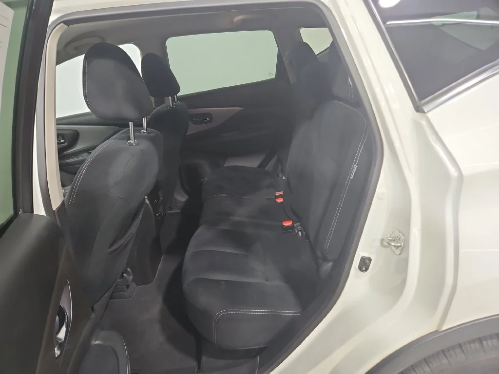 Used 2019 White Nissan S image 24
