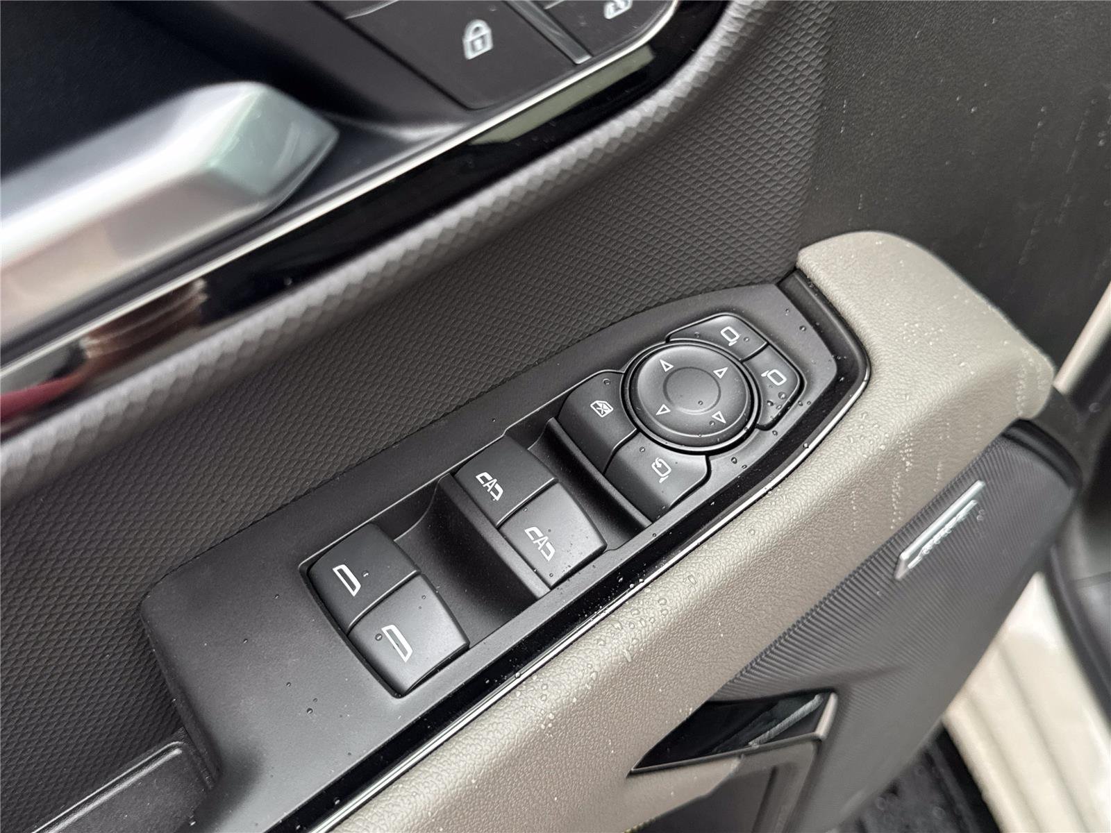 2026 Chevrolet Silverado 1500 ZR2 - Photo 18