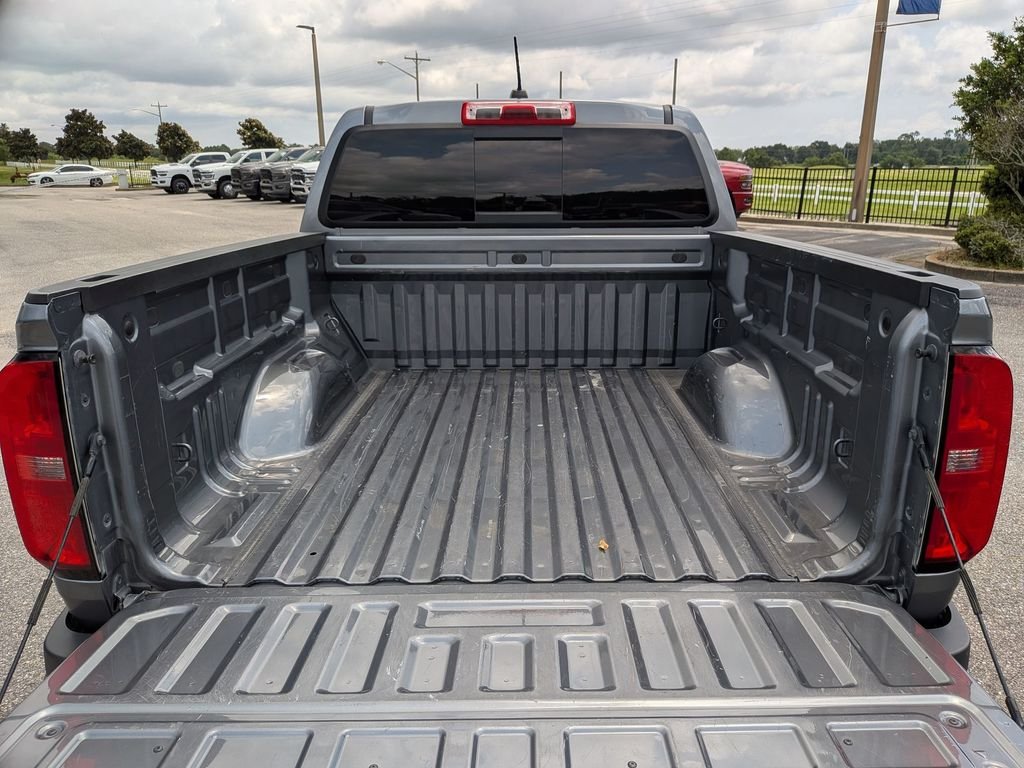 Used 2021 Gray Chevrolet Z71 image 33