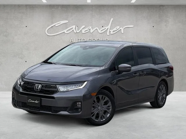 2025 Honda Odyssey Touring's photo