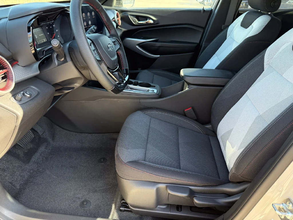 2026 Chevrolet Trax RS - Photo 14