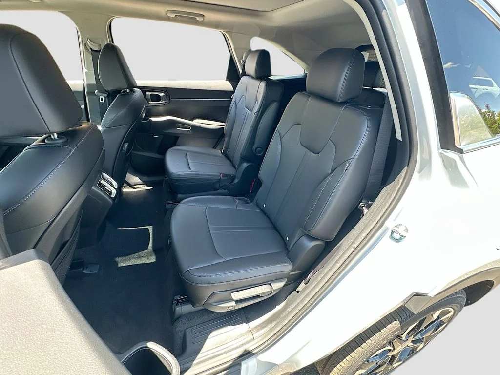 New 2026 Ivory Silver Kia EX image 26