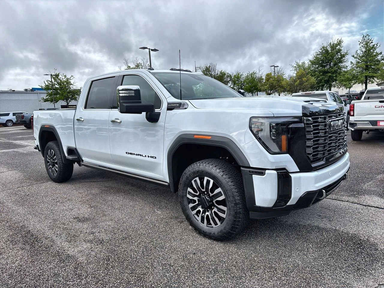 New 2026 Glacier White Tricoat GMC Denali Ultimate image 2