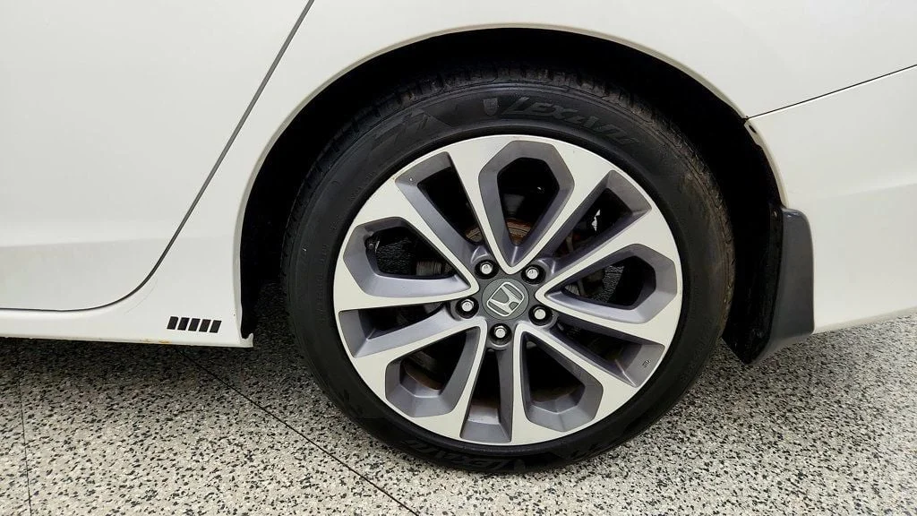 Used 2015 White Orchid Pearl Honda 4dr I4 CVT Sport image 9