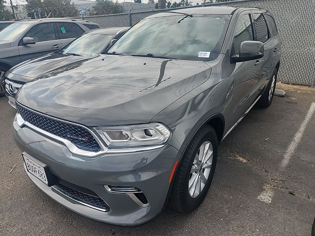Used 2021 Gray Dodge SXT image 3