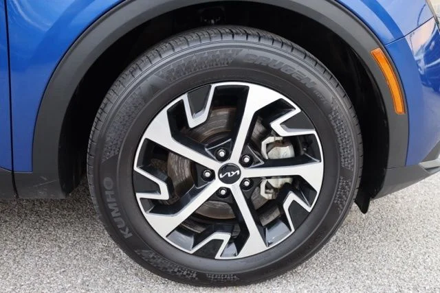 Used 2025 Blue Kia EX image 14