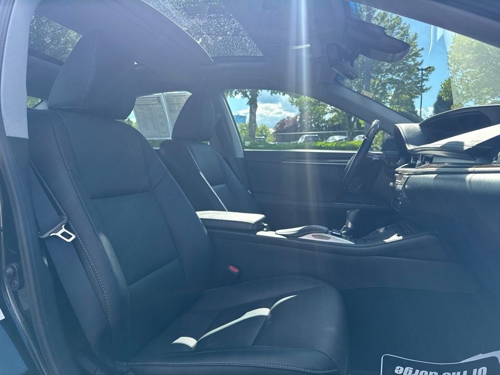 Used 2017 Black Lexus 350 image 25