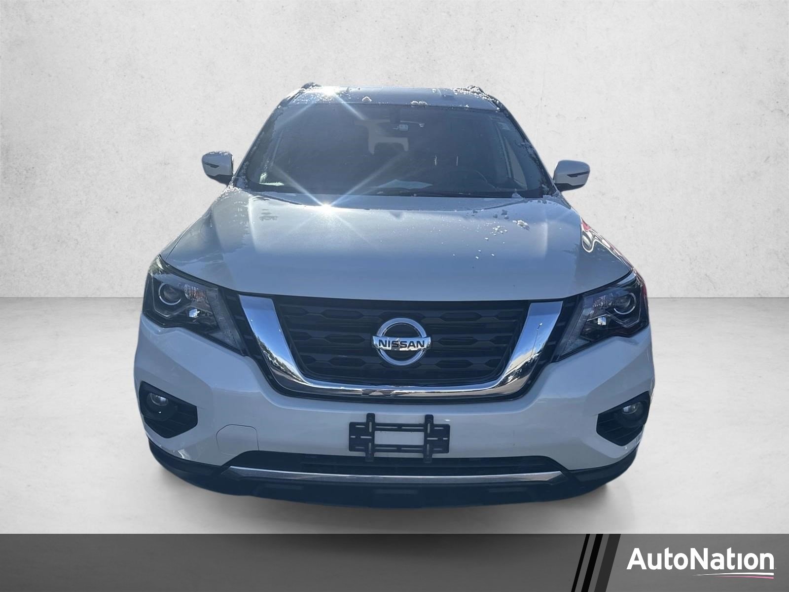 Used 2017 Pearl White Nissan SV image 1