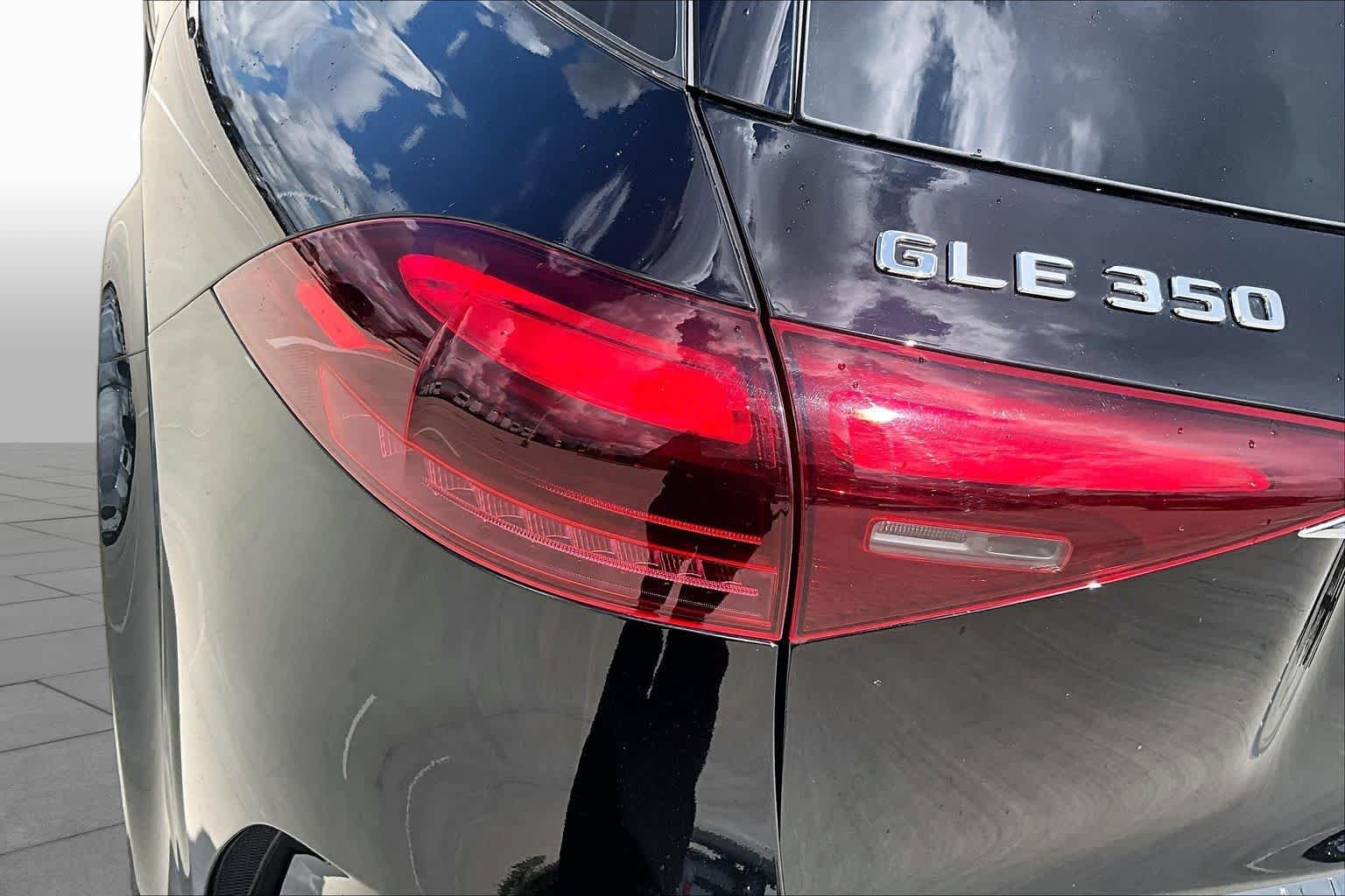 Used 2025 Black Mercedes-Benz GLE 350 image 25