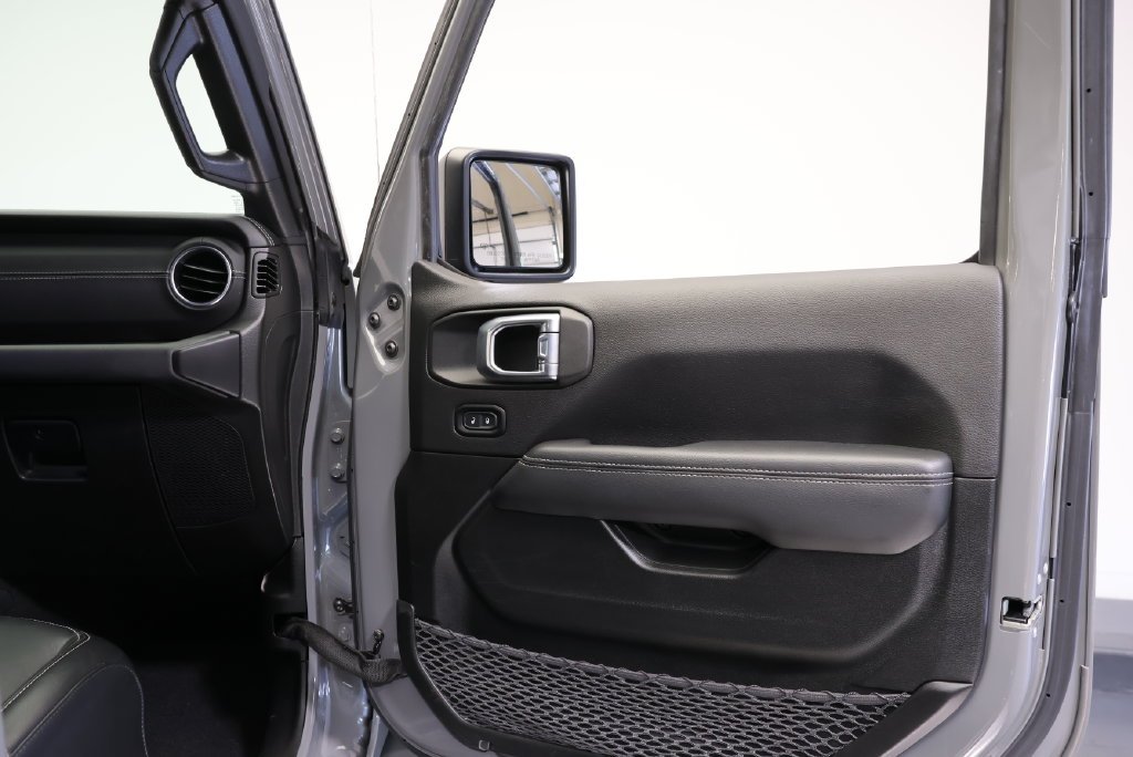 2023 Jeep Wrangler 4-Door Sahara - Photo 35
