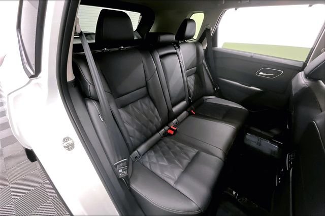 2025 Nissan Rogue Platinum - Photo 34