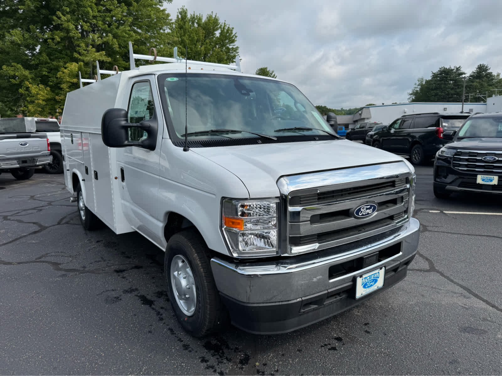 New 2027 Oxford White Ford  image 10