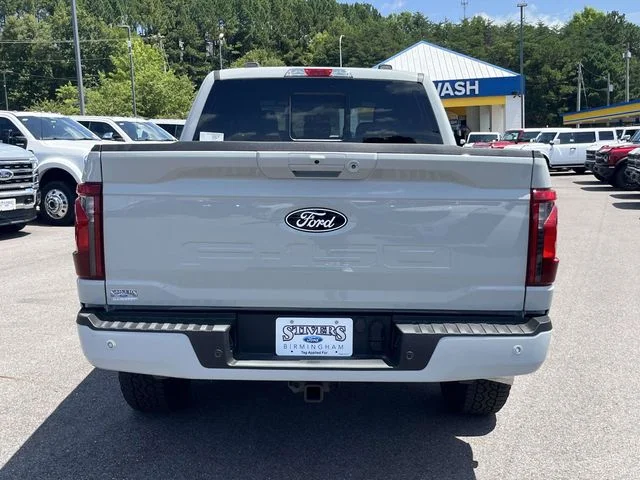 New 2026 Avalanche Ford XLT image 3