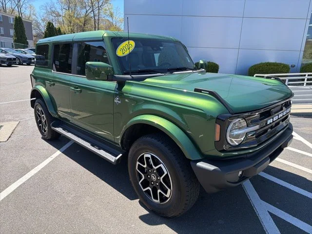 Used 2025 Green Ford Outer Banks image 9