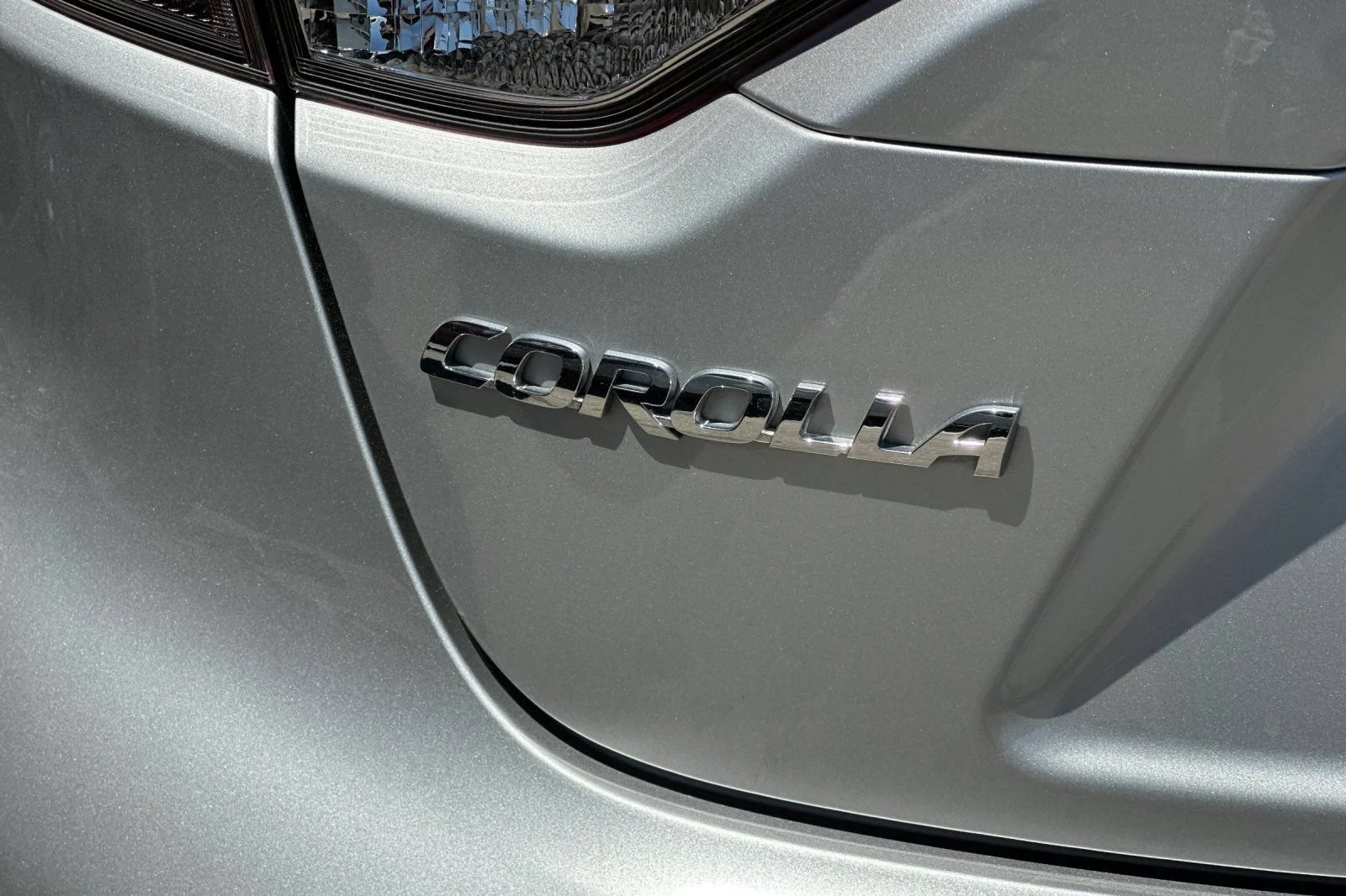 Used 2023 Silver Toyota Hybrid LE image 8