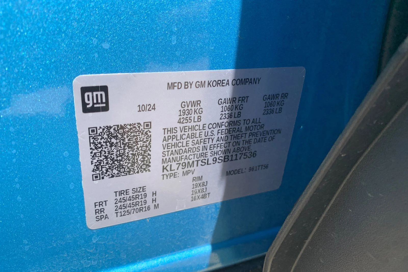 Used 2025 Marina Blue Chevrolet RS image 34