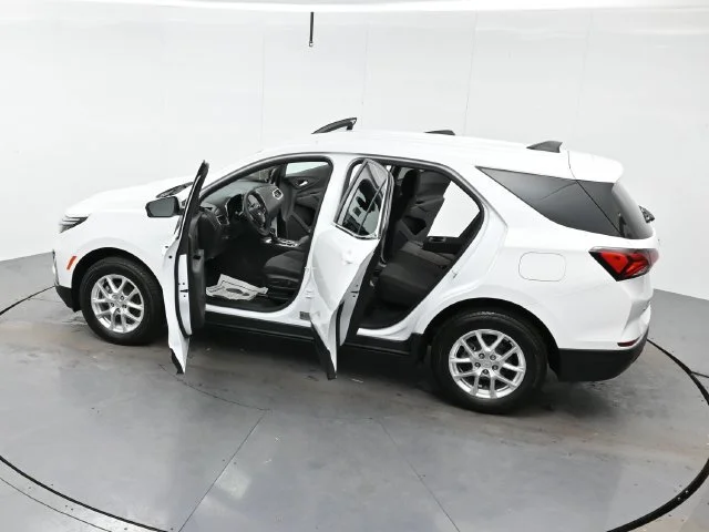 Used 2024 Summit White Chevrolet LT image 42