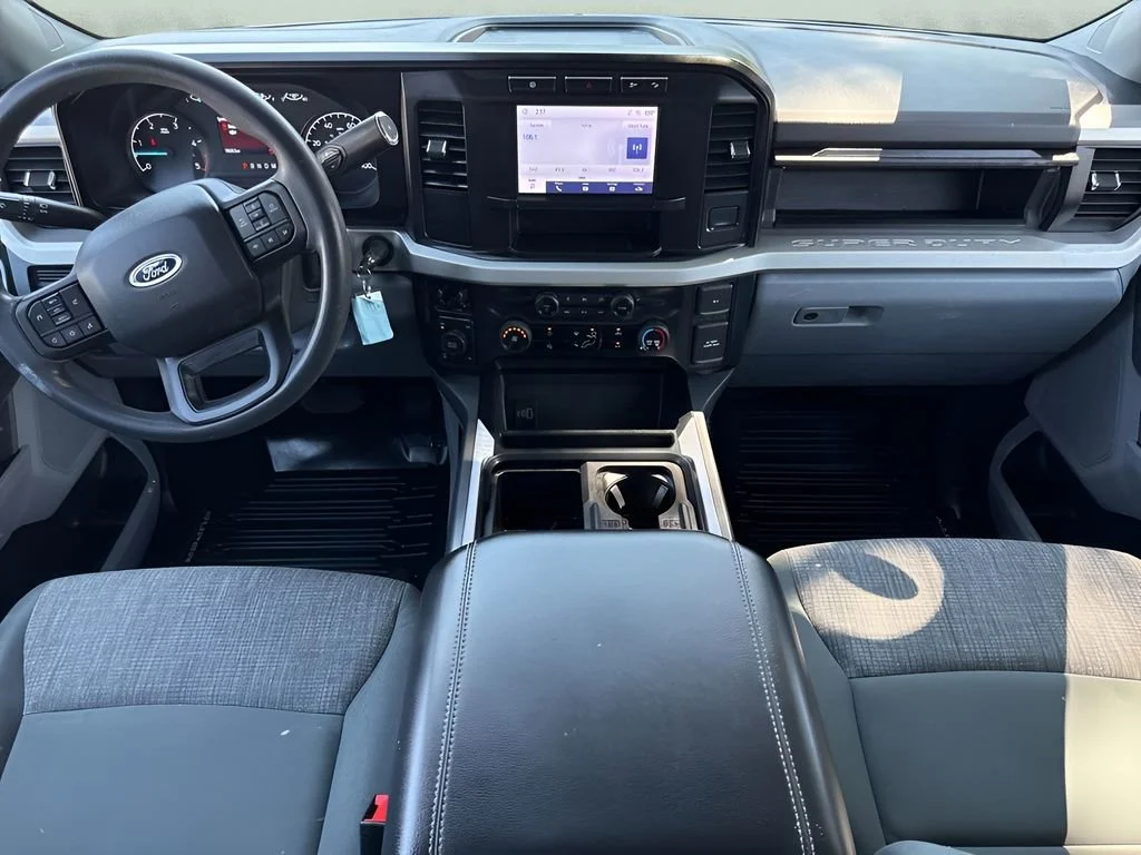 Used 2024 White Ford XL image 27