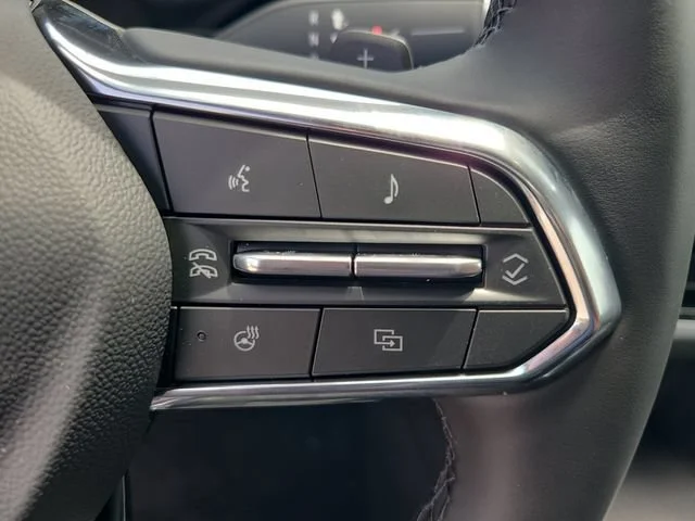 New 2027 Mosaic Black Metallic Chevrolet LT image 26