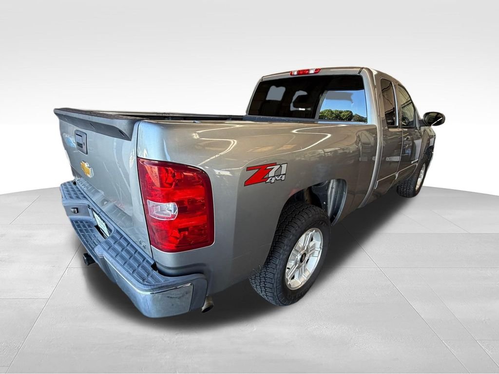 Used 2013 Gray Chevrolet LT image 5