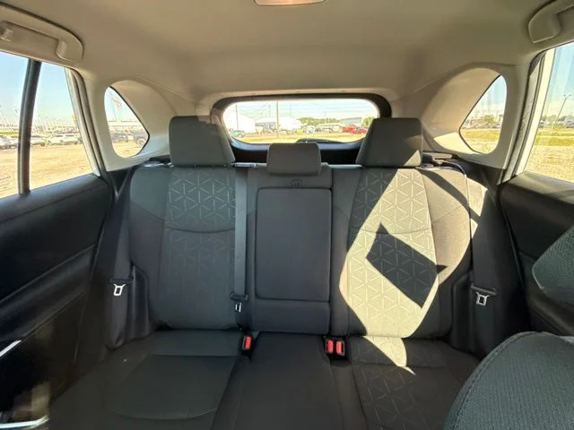 2024 Toyota RAV4 XLE - Photo 27
