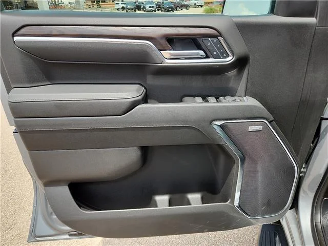 Used 2025 Titanium Rush M GMC  image 12