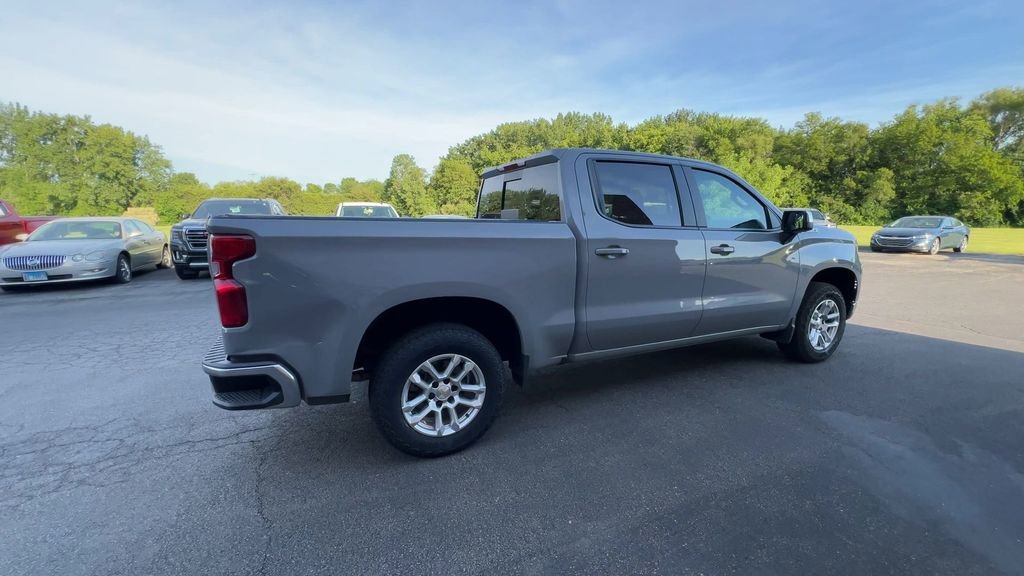 Used 2024 Slate Gray Metallic Chevrolet LT image 8