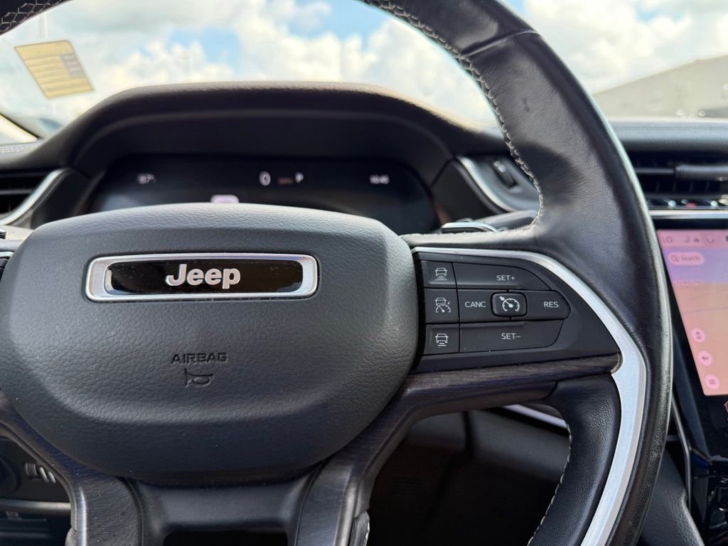 Used 2021 Silver Zynith Jeep Limited image 12
