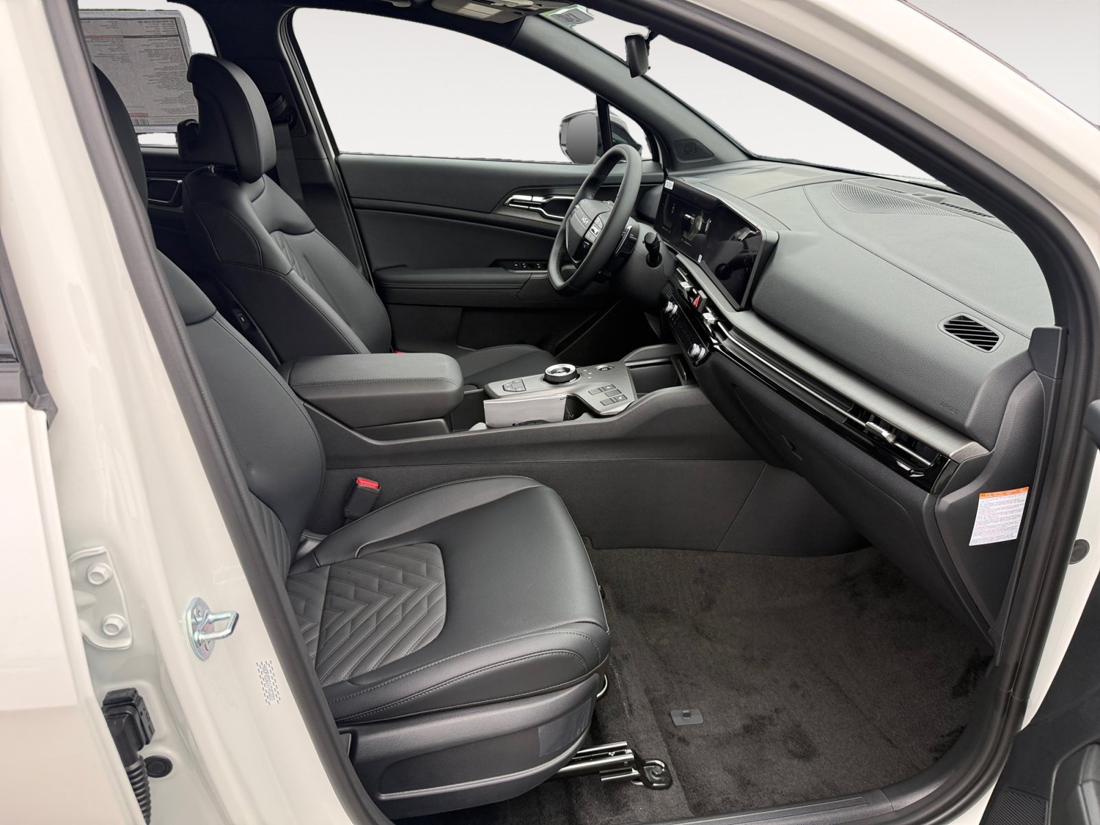 New 2027 Snow White Pearl Kia X-Line image 19