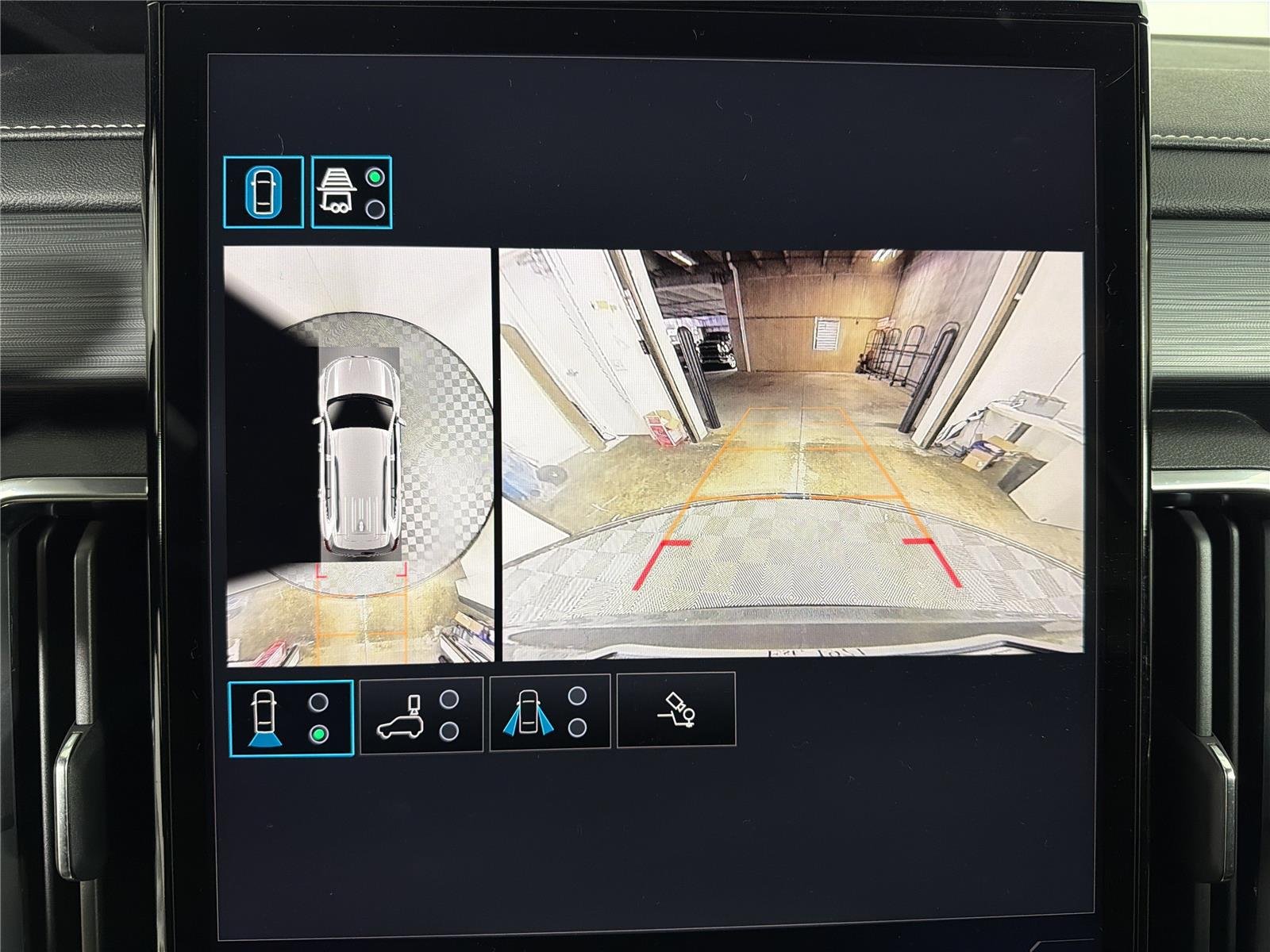 2026 GMC Acadia Elevation - Photo 31
