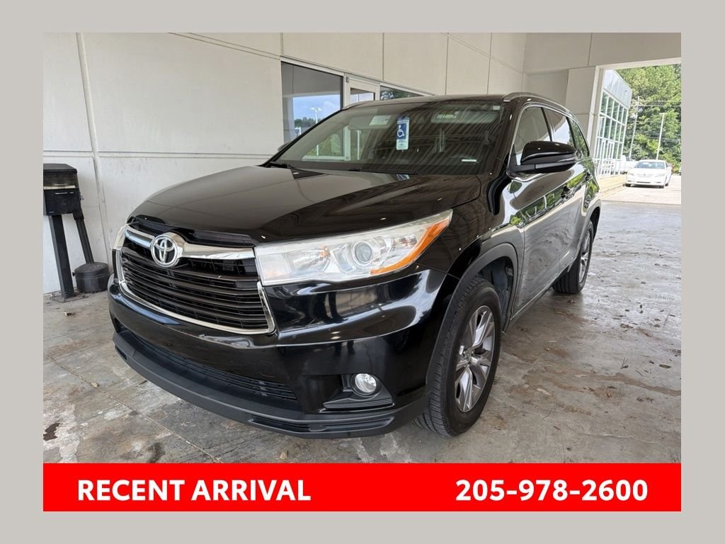Used 2014 Black Toyota XLE V6 image 1