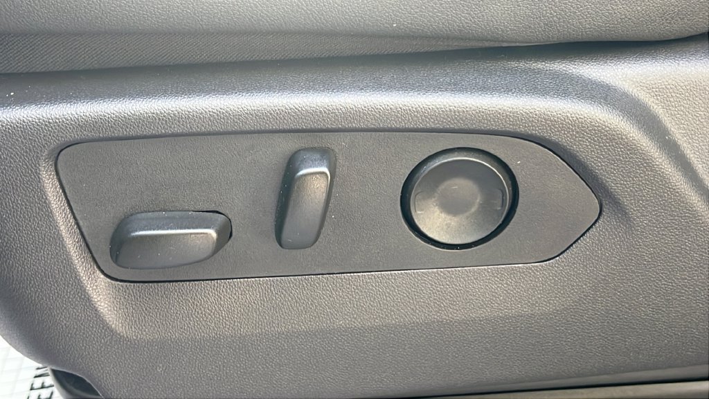 Used 2025 Gray Chevrolet ZR2 image 19